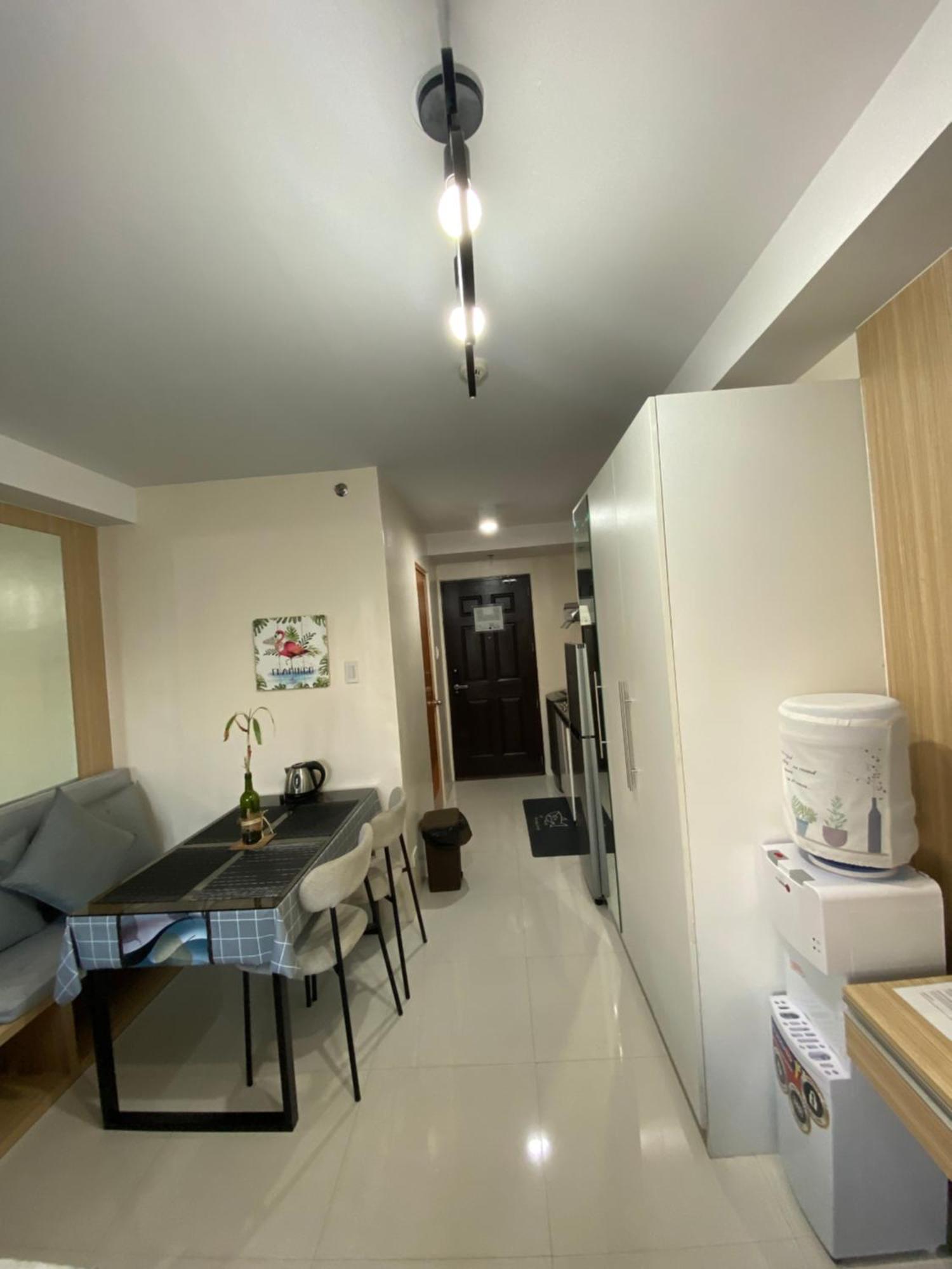 The Persimmon Condominium セブ市 エクステリア 写真