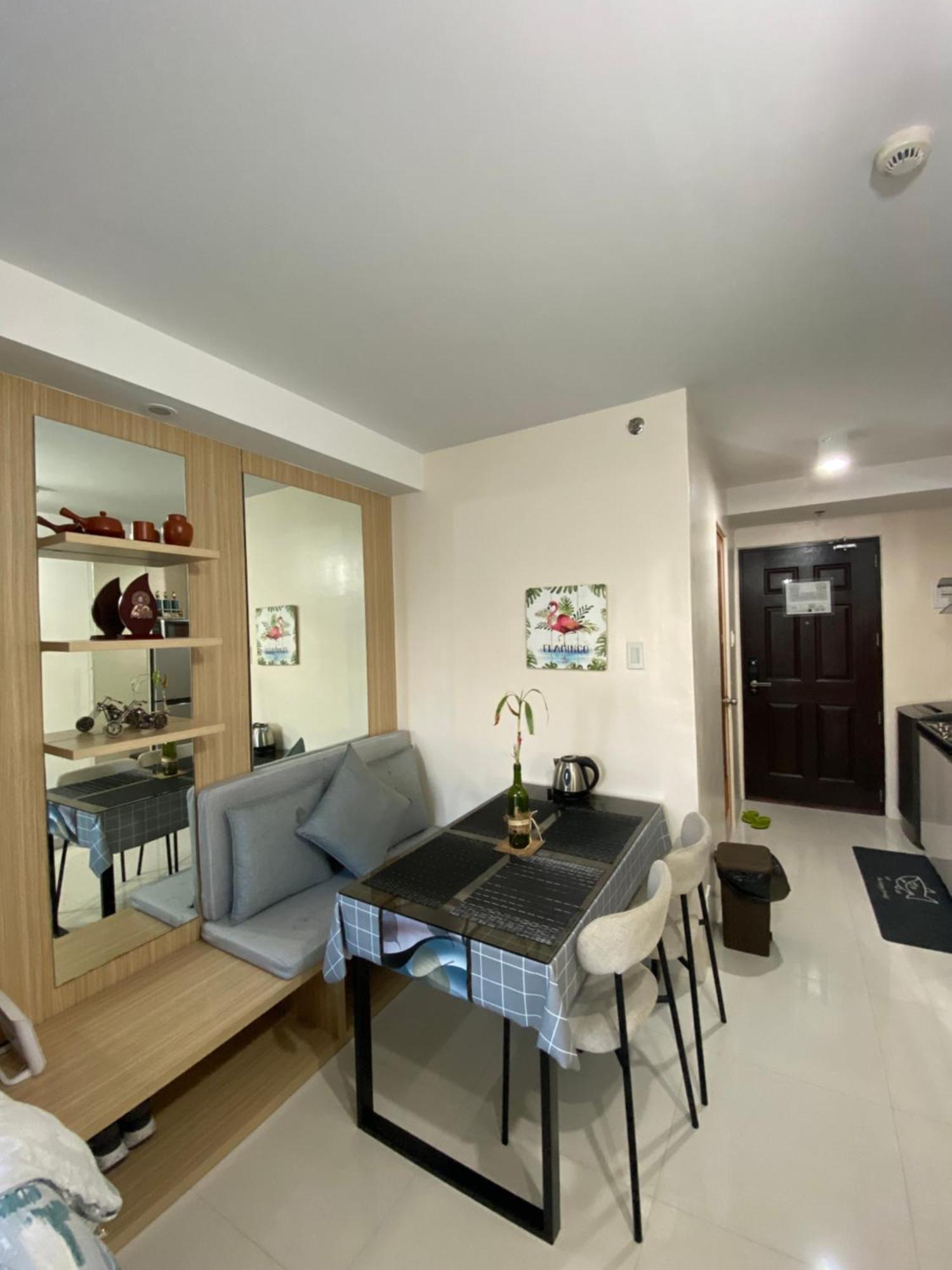 The Persimmon Condominium セブ市 エクステリア 写真
